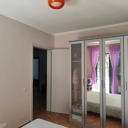 Seaview Devi Голем