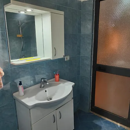 Apartment Seaview Golem Devi *