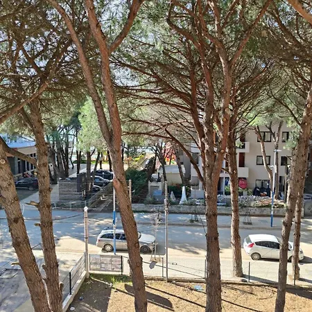 Seaview Devi Апартаменты *