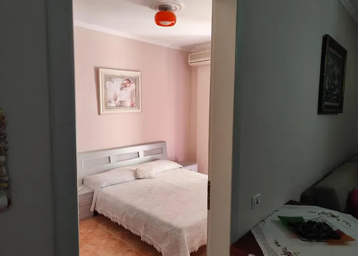 Seaview Devi Голем