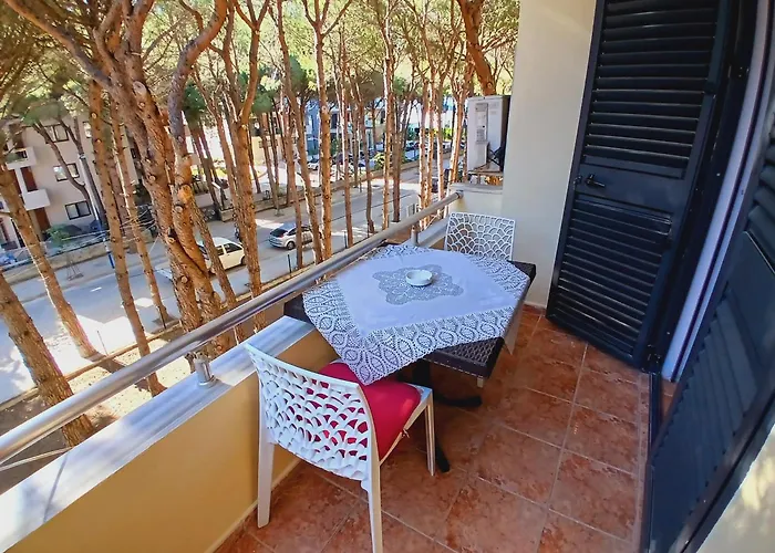 Seaview Devi Апартаменты Голем